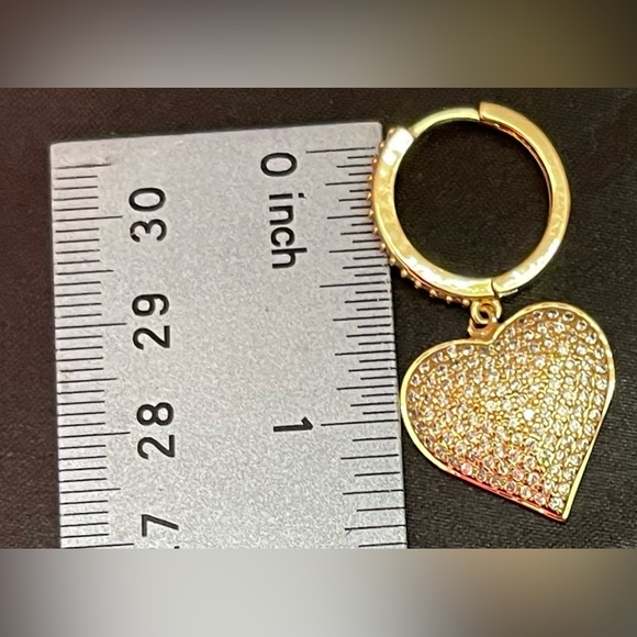 FASHION JEWELRY WOMEN'S EARRINGS DANGLING HEART COVERED IN ZIRCONIA GOLD COLOR - Picture 6 of 9